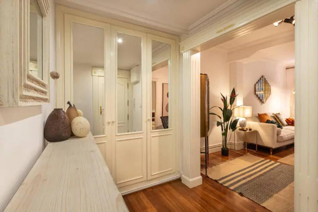 Exclusivo Apartamento En El Casco Viejo Bilbao Bagian luar foto