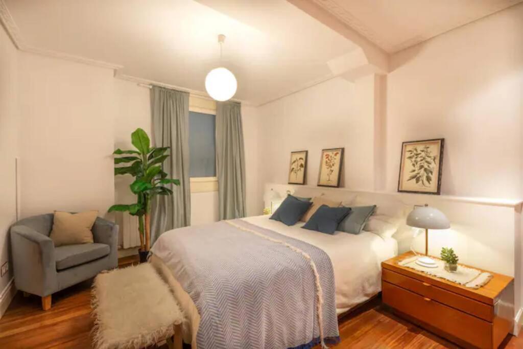 Exclusivo Apartamento En El Casco Viejo Bilbao Bagian luar foto