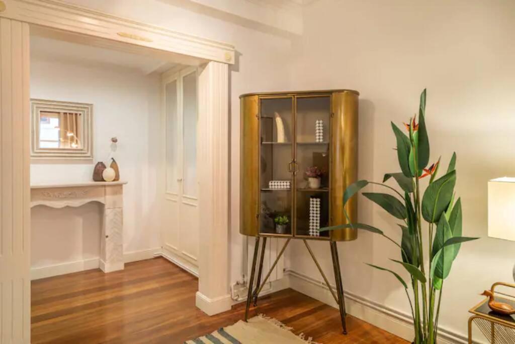 Exclusivo Apartamento En El Casco Viejo Bilbao Bagian luar foto